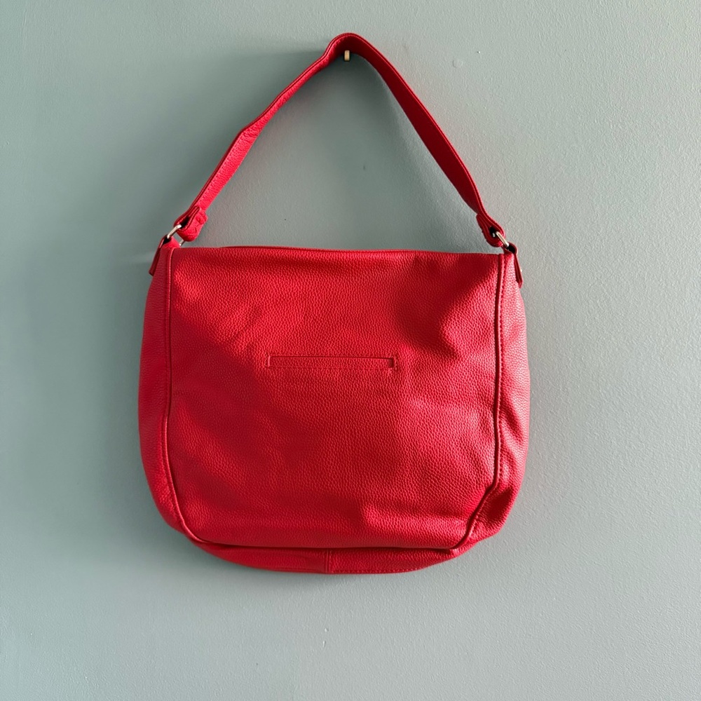 Jewell by Thirty-One Very Cherry Pebble Red Hobo Bag